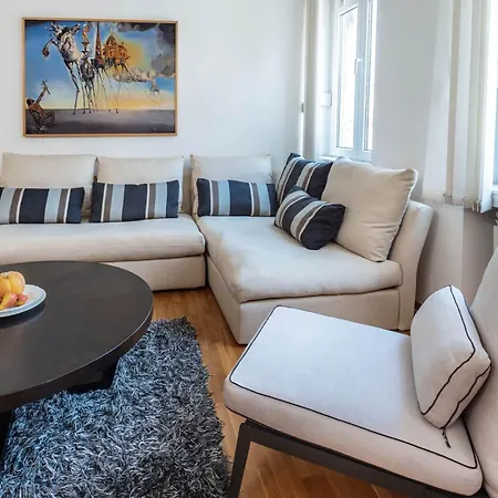 Apartamento Two Bedroom Trg Belgrado